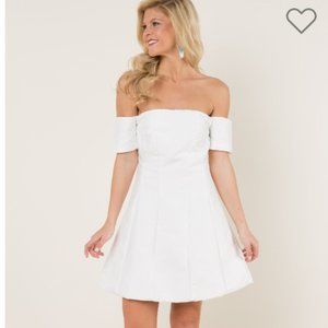 Do+Be White Off The Shoulder Dress Size Small